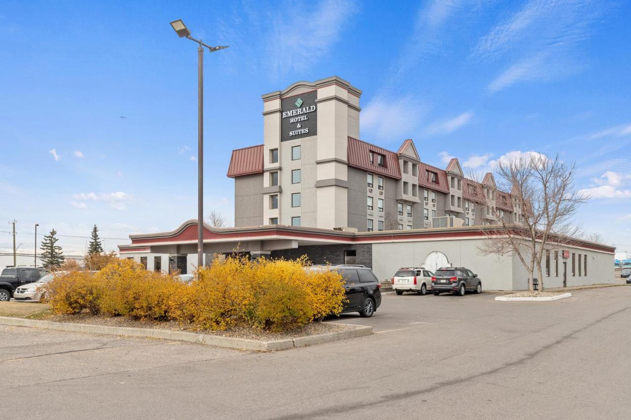 Hotel Emerald & Airport 2*
