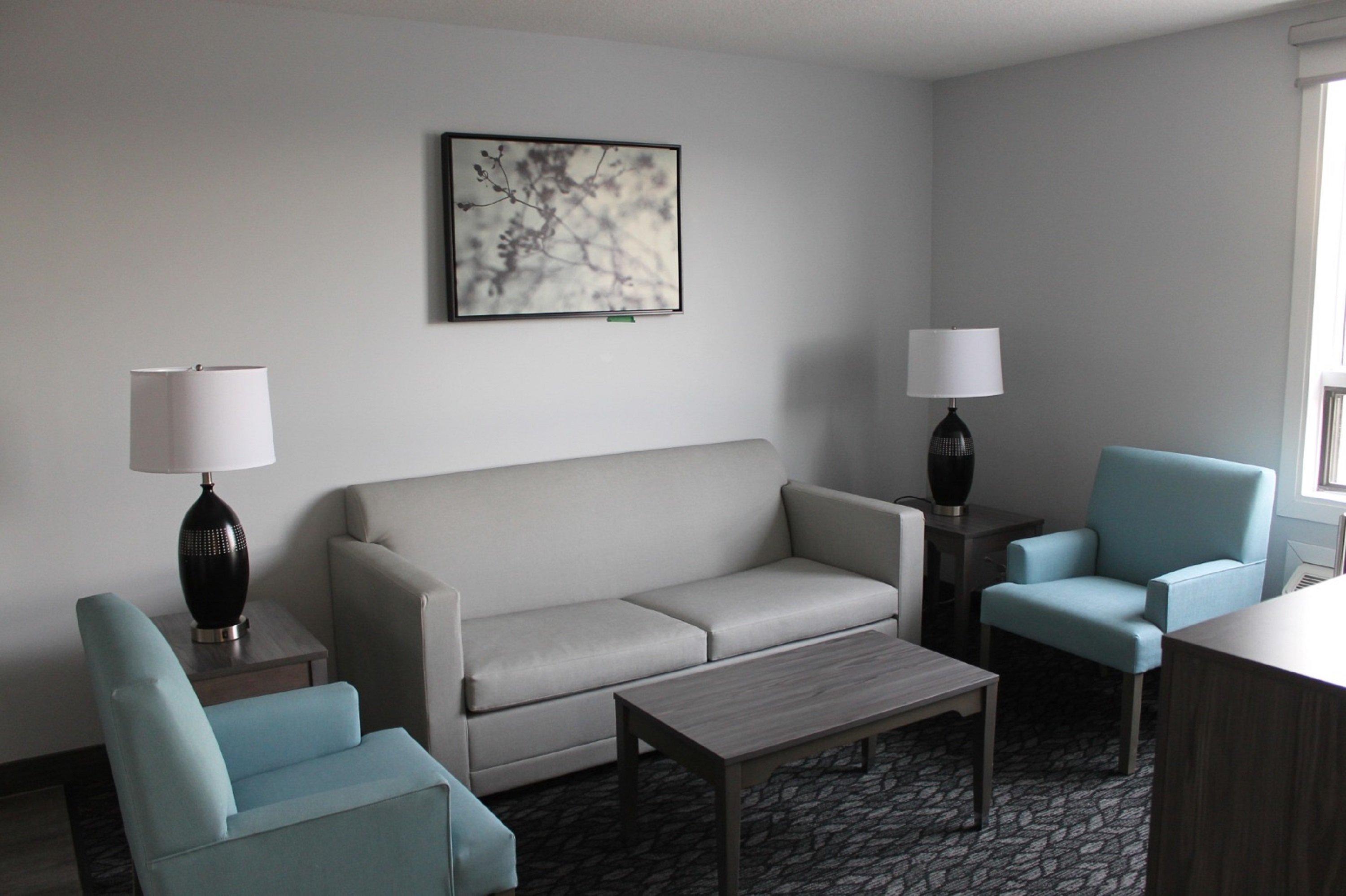 Emerald & Airport Hotel