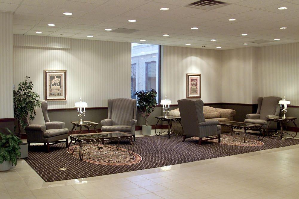Hotel Emerald & Airport Calgary