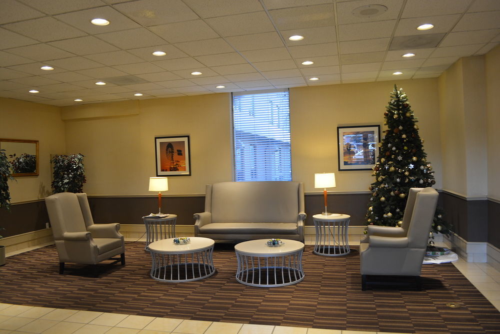 Emerald & Airport Hotel Calgary